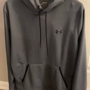 Men’s UNDER ARMOUR medium hoodie